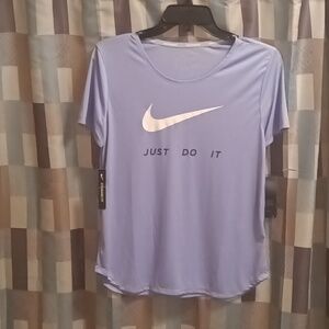 NWT NIKE athletic lavender s/s blouse w rounded neckline & hem Sz Medium